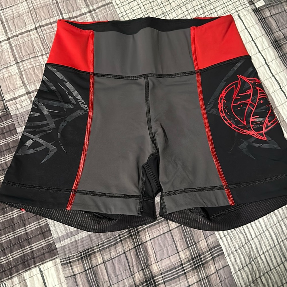 Human Octane Fitness shorts size small